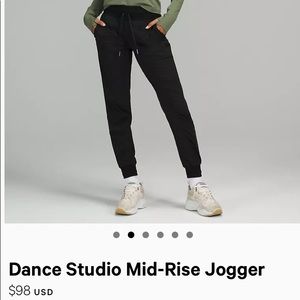 Lululemon size 8 dance studio jogger in black